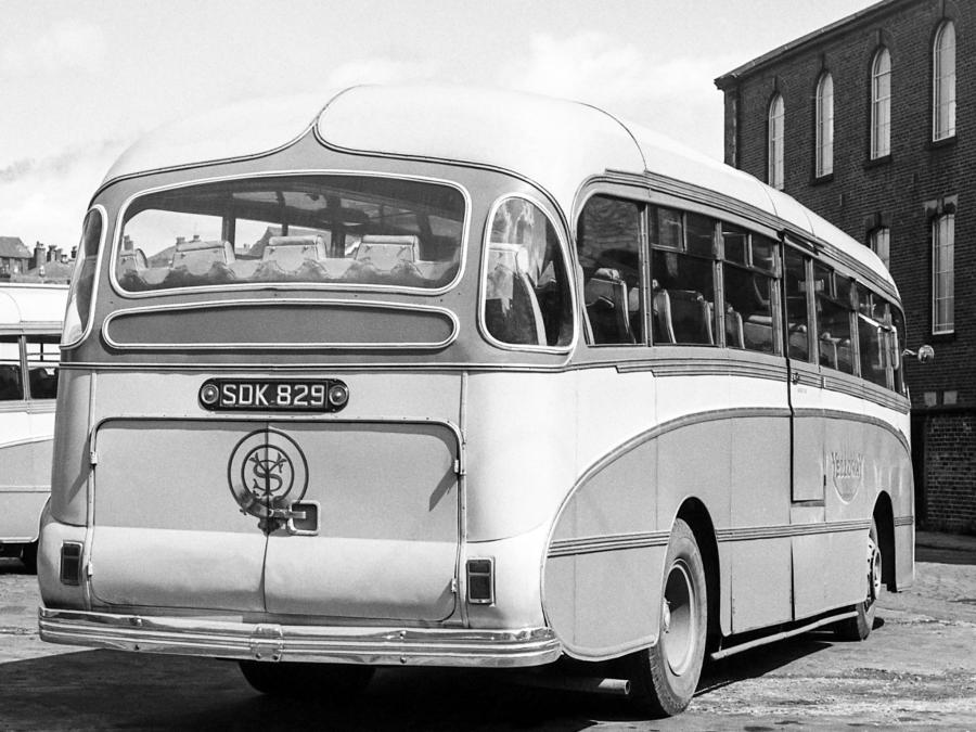  AEC Reliance MU3RV Burlingham Seagull (C41F) 1957 года  (UK) (фото 2 из 2)